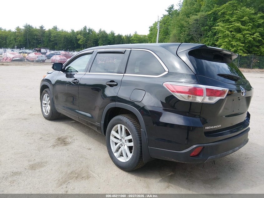 2015 Toyota Highlander VIN 5TDBKRFH6FS096243 IAAI salvage auction — RIGHT FRONT, Salvage Title, sold $7,100 on 2026-07-20 (photo 3)