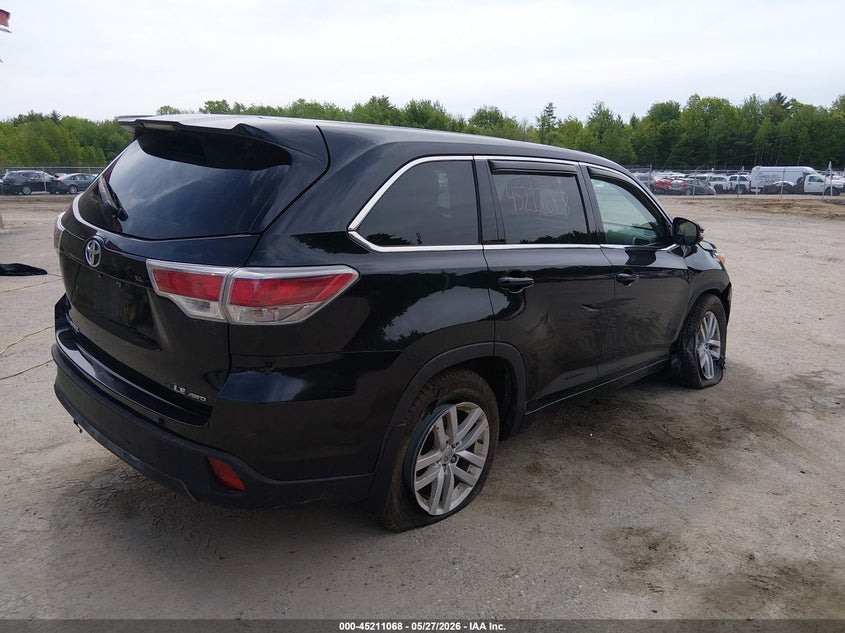 2015 Toyota Highlander VIN 5TDBKRFH6FS096243 IAAI salvage auction — RIGHT FRONT, Salvage Title, sold $7,100 on 2026-07-20 (photo 4)
