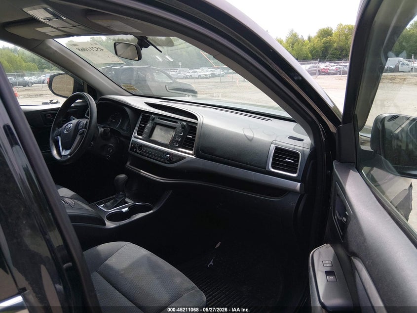 2015 Toyota Highlander VIN 5TDBKRFH6FS096243 IAAI salvage auction — RIGHT FRONT, Salvage Title, sold $7,100 on 2026-07-20 (photo 5)
