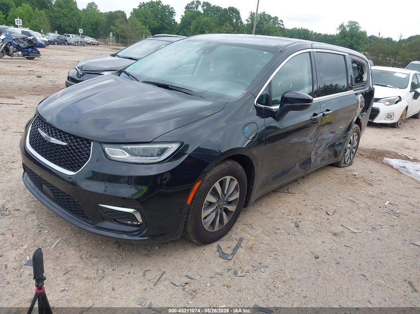 2023 Chrysler Pacifica VIN 2C4RC1L78PR541102 IAAI salvage auction — LEFT SIDE, Salvage Title, sold $8,400 on 2026-07-13 (photo 2)