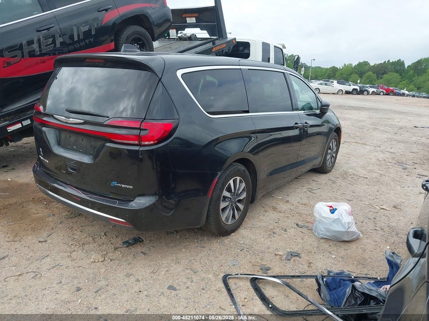 2023 Chrysler Pacifica VIN 2C4RC1L78PR541102 IAAI salvage auction — LEFT SIDE, Salvage Title, sold $8,400 on 2026-07-13 (photo 4)