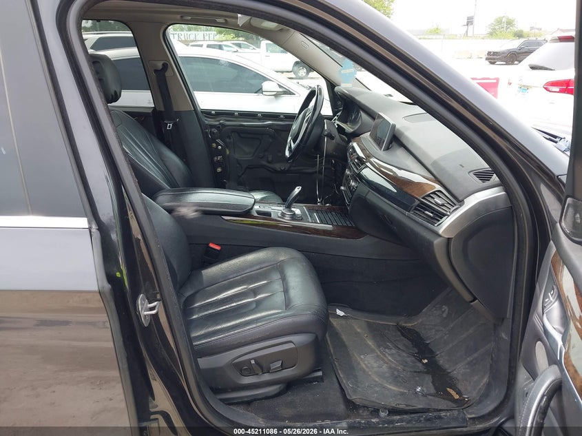 2015 BMW X5 VIN 5UXKR0C5XF0K62783 IAAI salvage auction — FRONT & REAR, Salvage (Illinois), sold $1,700 on 2026-07-28 (photo 5)