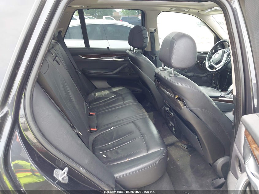 2015 BMW X5 VIN 5UXKR0C5XF0K62783 IAAI salvage auction — FRONT & REAR, Salvage (Illinois), sold $1,700 on 2026-07-28 (photo 8)