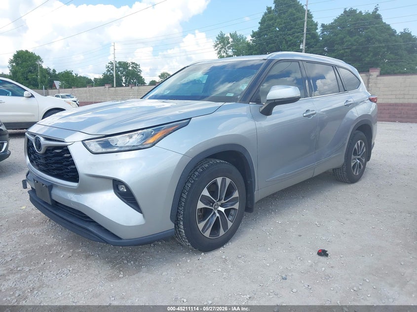 2020 Toyota Highlander VIN 5TDGZRBH2LS501999 IAAI salvage auction — HAIL, Salvage Title, sold $17,950 on 2026-07-27 (photo 2)
