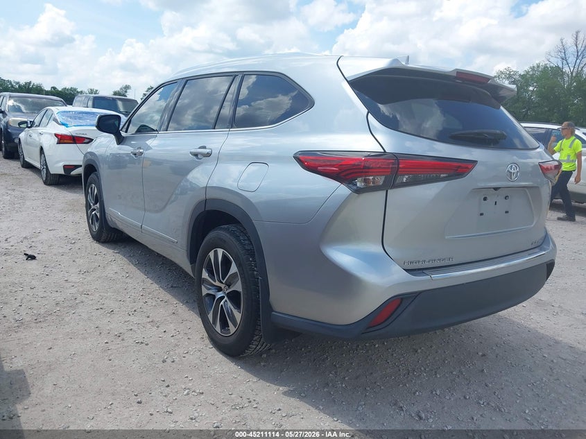 2020 Toyota Highlander VIN 5TDGZRBH2LS501999 IAAI salvage auction — HAIL, Salvage Title, sold $17,950 on 2026-07-27 (photo 3)