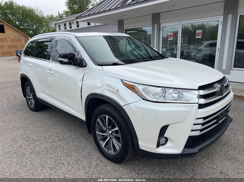 2019 Toyota Highlander VIN 5TDJZRFH4KS588142 IAAI salvage auction — NORMAL WEAR, Clear (Massachusetts), sold $8,550 on 2026-07-29 (photo 1)