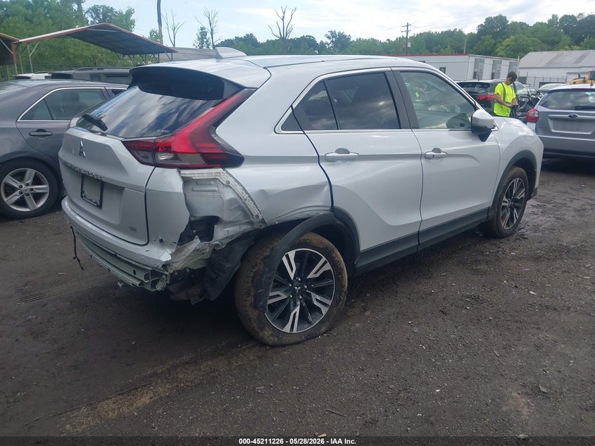 2024 Mitsubishi Eclipse cross VIN JA4ATWAA0RZ068226 IAAI salvage auction — REAR END, Salvage Title, sold $6,200 on 2026-07-28 (photo 4)