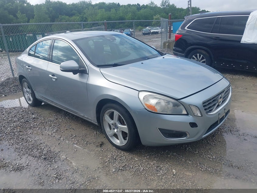 2013 Volvo S60 VIN YV1612FH0D2196073 IAAI salvage auction — NORMAL WEAR, Salvage Title, sold $300 on 2026-07-15 (photo 1)