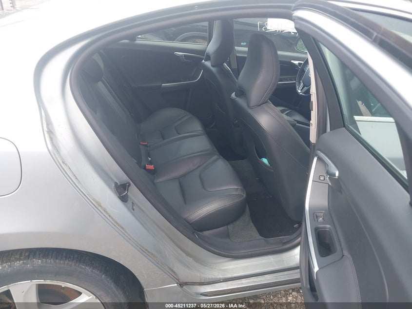 2013 Volvo S60 VIN YV1612FH0D2196073 IAAI salvage auction — NORMAL WEAR, Salvage Title, sold $300 on 2026-07-15 (photo 8)