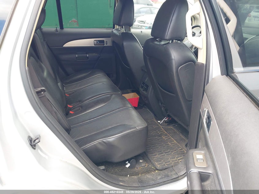 2011 Lincoln Mkx VIN 2LMDJ6JK8BBJ04920 IAAI salvage auction — RIGHT REAR, Salvage (North Carolina), sold $1,200 on 2026-09-17 (photo 8)