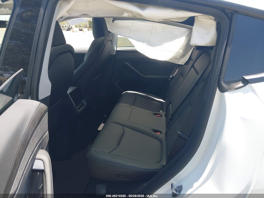 2026 Tesla Model y VIN 7SAYGDED9TF460137 IAAI salvage auction — NORMAL WEAR, Salvage (California), sold $10,000 on 2026-07-07 (photo 8)