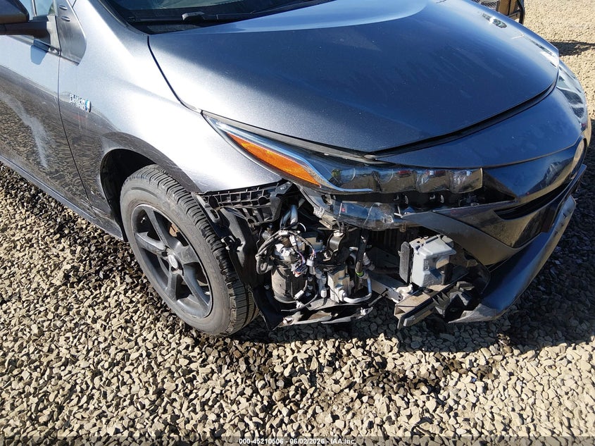 2021 Toyota Prius VIN JTDKAMFP1M3166436 IAAI salvage auction — RIGHT FRONT, Salvage (Oregon), sold $7,300 on 2026-07-27 (photo 6)
