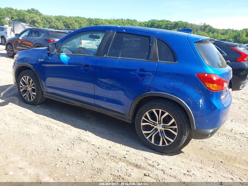 2017 Mitsubishi Outlander VIN JA4AR3AU2HZ042684 IAAI salvage auction — HAIL, Salvage Title, sold $1,225 on 2026-07-22 (photo 3)