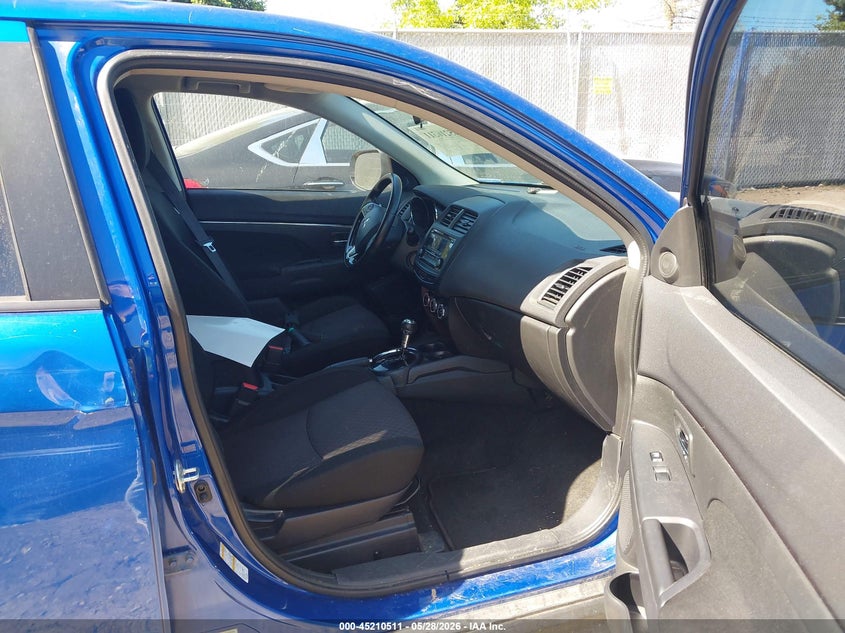 2017 Mitsubishi Outlander VIN JA4AR3AU2HZ042684 IAAI salvage auction — HAIL, Salvage Title, sold $1,225 on 2026-07-22 (photo 5)