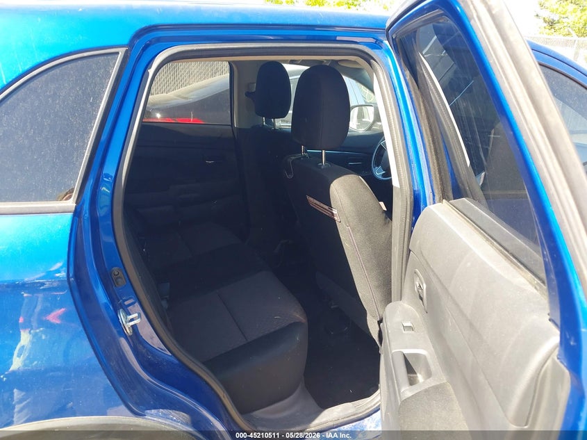 2017 Mitsubishi Outlander VIN JA4AR3AU2HZ042684 IAAI salvage auction — HAIL, Salvage Title, sold $1,225 on 2026-07-22 (photo 8)