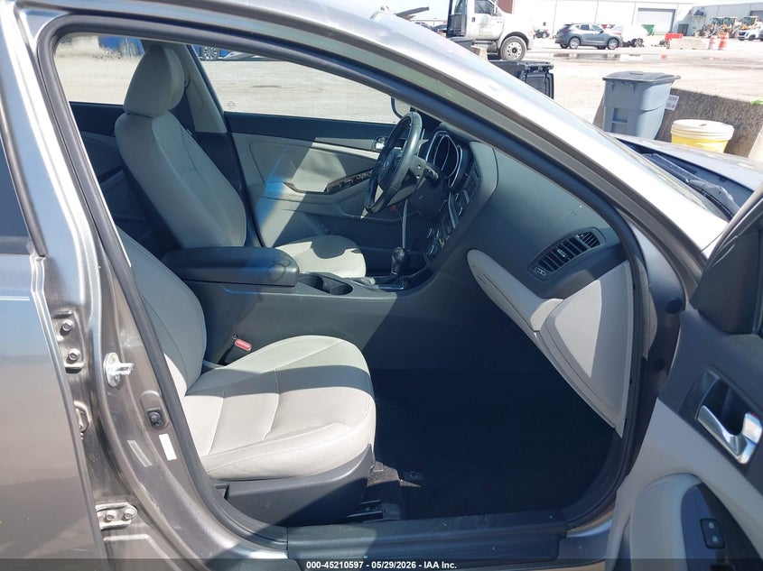 2015 Kia Optima VIN 5XXGN4A71FG406900 IAAI salvage auction — HAIL, Original (Texas), sold $2,400 on 2026-07-08 (photo 5)