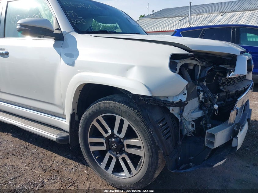2018 Toyota 4runner VIN JTEBU5JRXJ5562141 IAAI salvage auction — RIGHT FRONT, Salvage Title, sold $13,800 on 2026-07-06 (photo 6)