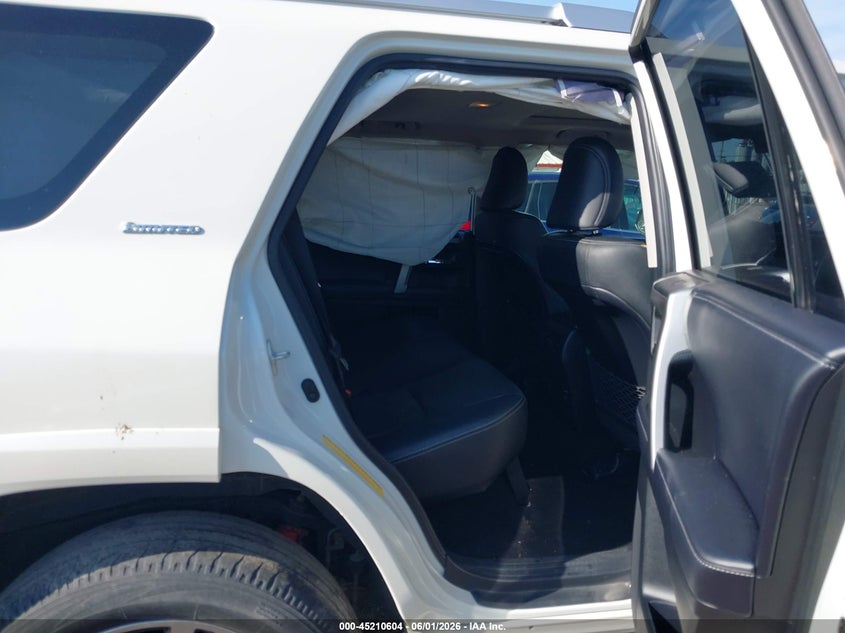 2018 Toyota 4runner VIN JTEBU5JRXJ5562141 IAAI salvage auction — RIGHT FRONT, Salvage Title, sold $13,800 on 2026-07-06 (photo 8)