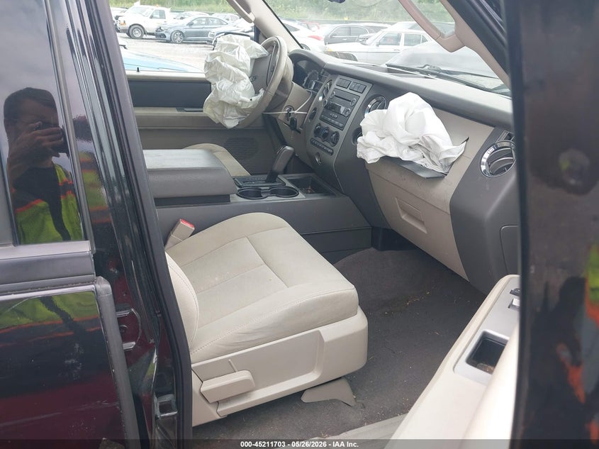 2010 Ford Expedition VIN 1FMJK1G57AEB60589 IAAI salvage auction — RIGHT FRONT, Salvage (Pennsylvania), sold $475 on 2026-07-24 (photo 5)