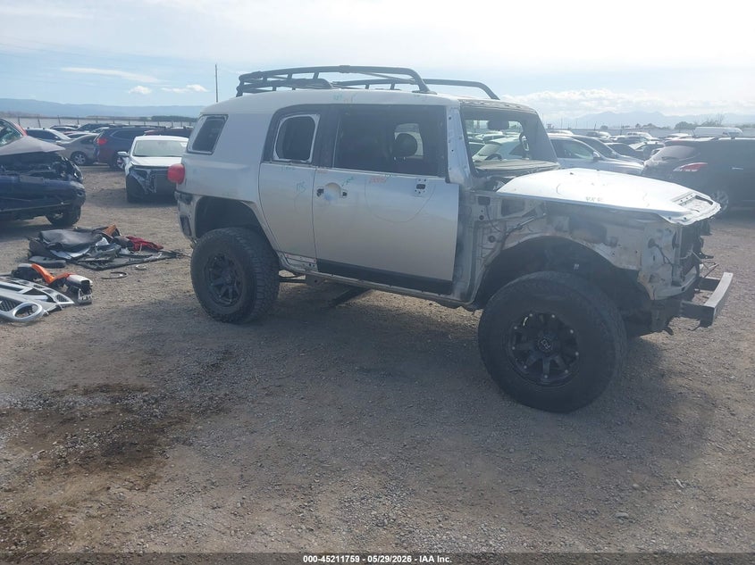 2007 Toyota Fj cruiser VIN JTEBU11F270096130 IAAI salvage auction — RIGHT FRONT, Salvage (Colorado), sold $5,300 on 2026-07-08 (photo 1)