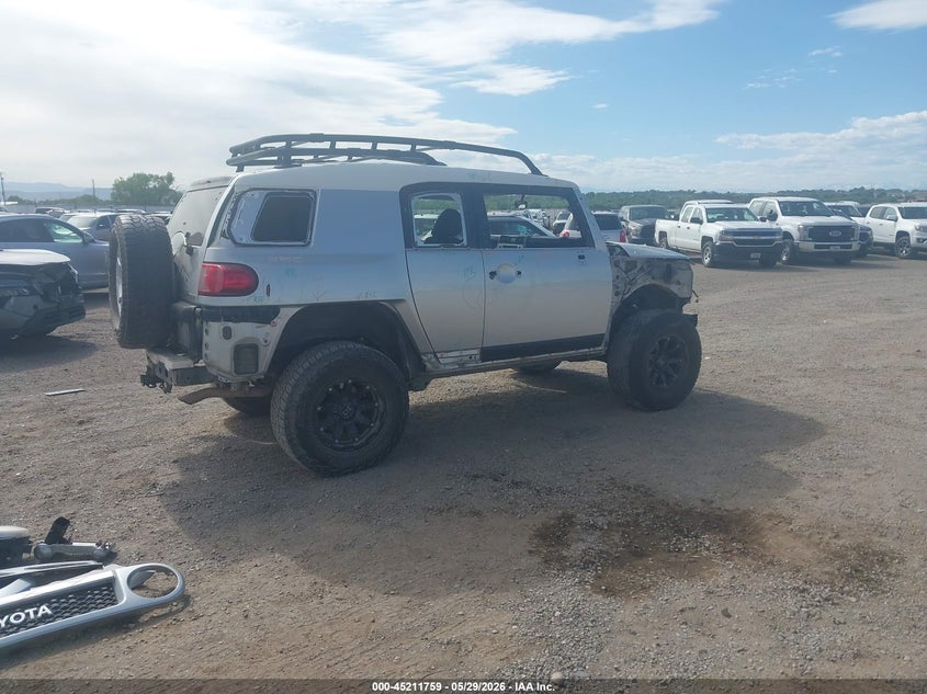 2007 Toyota Fj cruiser VIN JTEBU11F270096130 IAAI salvage auction — RIGHT FRONT, Salvage (Colorado), sold $5,300 on 2026-07-08 (photo 4)