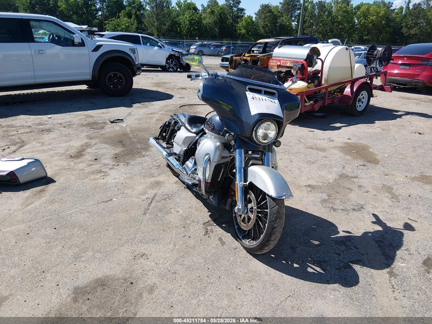 2019 Harley-davidson Street glide VIN 1HD1PXL1XKB953365 — IAAI salvage auction photo