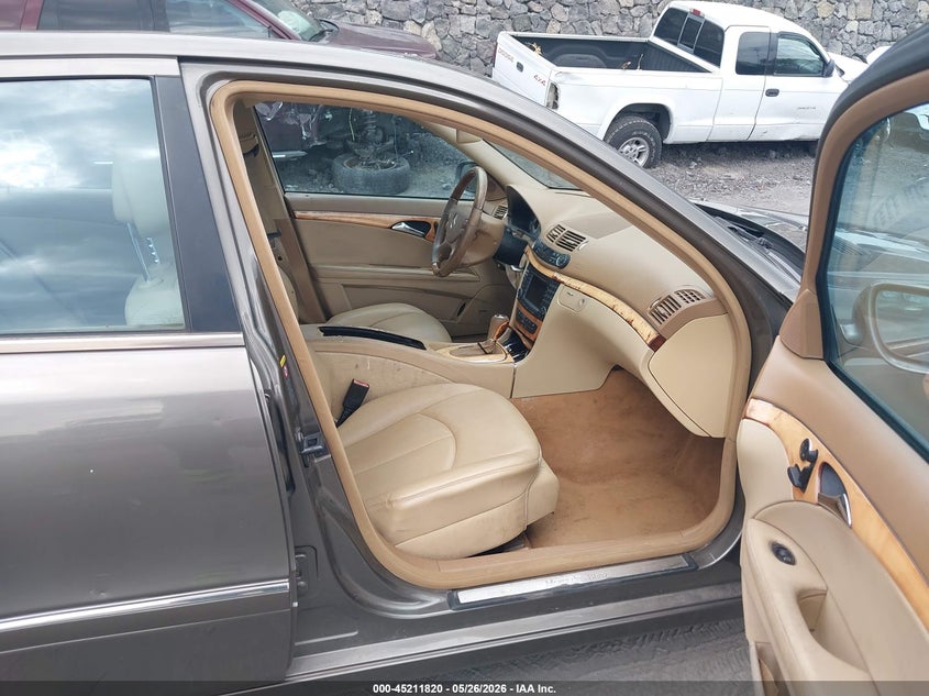 2008 Mercedes-benz E-klasse VIN WDBUF87X98B211763 IAAI salvage auction — FRONT END, Clear (Hawaii), sold $125 on 2026-07-21 (photo 5)