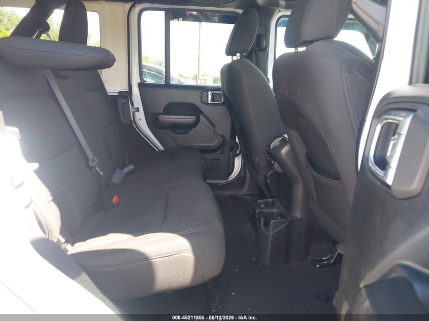 2018 Jeep Wrangler / VIN 1C4HJXDG0JW260283 IAAI salvage auction — FRONT END, Salvage (Louisiana), sold $9,400 on 2026-07-19 (photo 8)