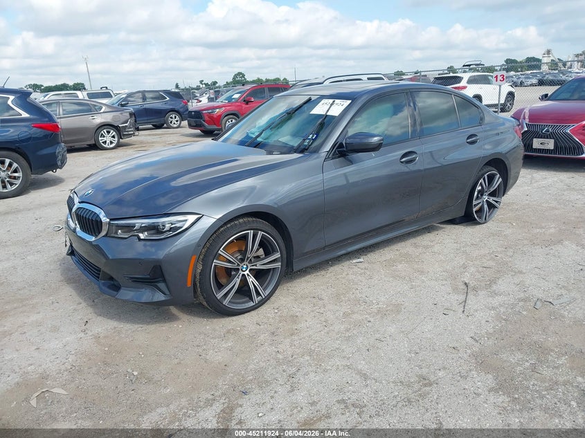 2022 BMW 3er VIN 3MW5R1J00N8C69772 IAAI salvage auction — RIGHT SIDE, Salvage Title, sold $11,000 on 2026-07-28 (photo 2)