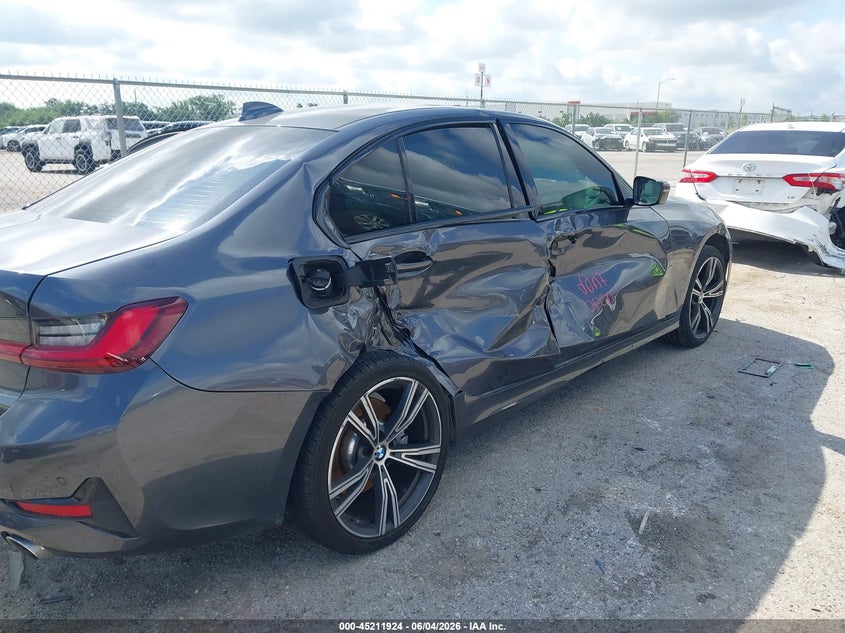 2022 BMW 3er VIN 3MW5R1J00N8C69772 IAAI salvage auction — RIGHT SIDE, Salvage Title, sold $11,000 on 2026-07-28 (photo 6)