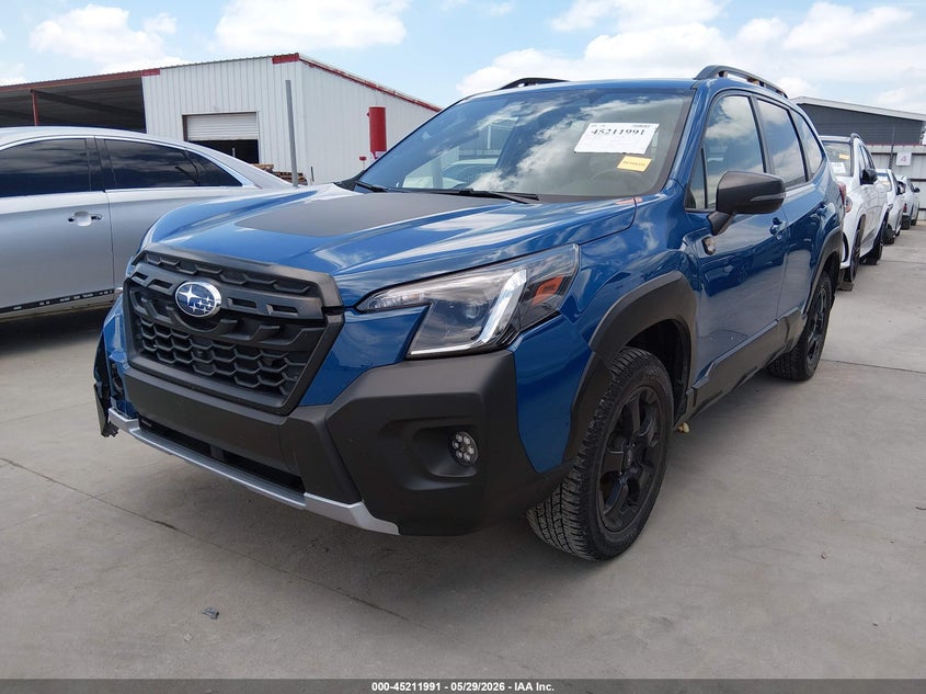 2023 Subaru Forester VIN JF2SKAMC8PH497163 IAAI salvage auction — RIGHT FRONT, Salvage Title, sold $8,650 on 2026-09-01 (photo 2)