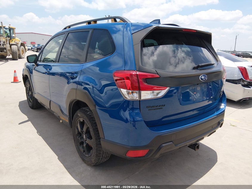 2023 Subaru Forester VIN JF2SKAMC8PH497163 IAAI salvage auction — RIGHT FRONT, Salvage Title, sold $8,650 on 2026-09-01 (photo 3)