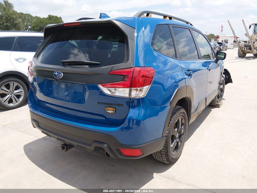 2023 Subaru Forester VIN JF2SKAMC8PH497163 IAAI salvage auction — RIGHT FRONT, Salvage Title, sold $8,650 on 2026-09-01 (photo 4)