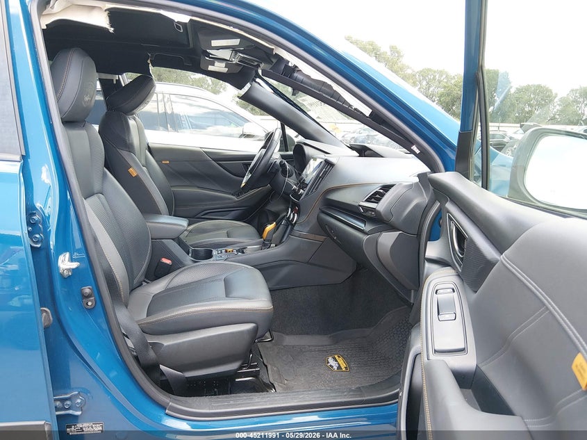 2023 Subaru Forester VIN JF2SKAMC8PH497163 IAAI salvage auction — RIGHT FRONT, Salvage Title, sold $8,650 on 2026-09-01 (photo 5)