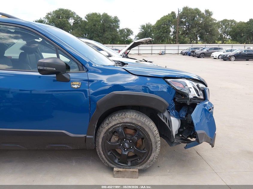 2023 Subaru Forester VIN JF2SKAMC8PH497163 IAAI salvage auction — RIGHT FRONT, Salvage Title, sold $8,650 on 2026-09-01 (photo 6)