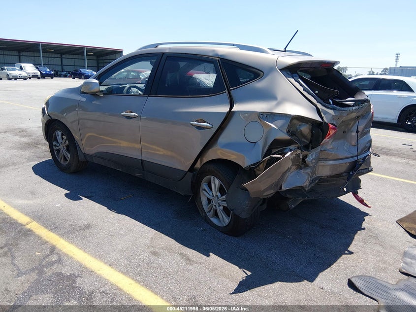 2011 Hyundai Tucson VIN KM8JUCAC7BU135650 IAAI salvage auction — REAR END, Salvage (South Carolina), sold $725 on 2026-07-08 (photo 3)