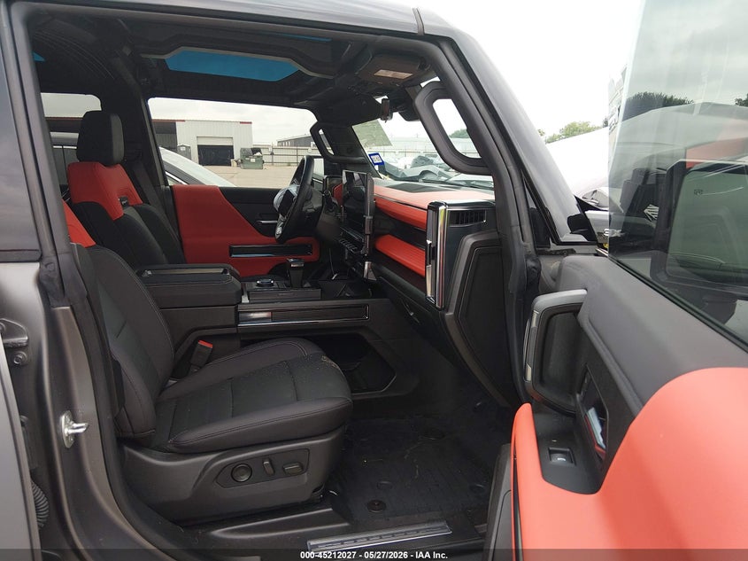 2026 Gmc Hummer ev VIN 1GKTESDC9TU603769 IAAI salvage auction — FRONT END, Salvage Title, sold $36,350 on 2026-09-22 (photo 5)