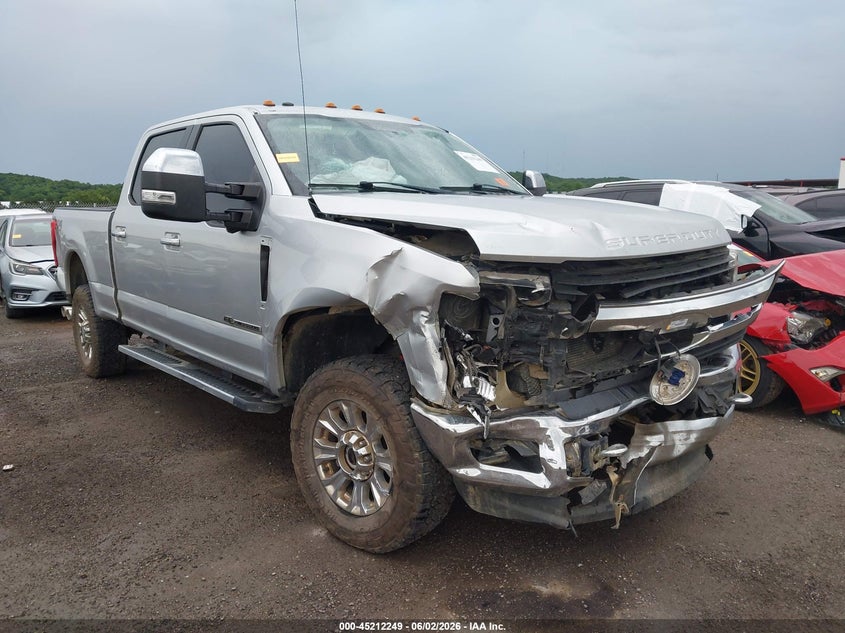 2017 Ford F250 VIN 1FT7W2BT8HEE81808 — IAAI salvage auction photo