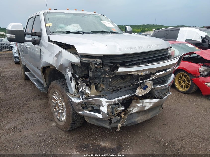 2017 Ford F250 VIN 1FT7W2BT8HEE81808 IAAI salvage auction — RIGHT FRONT, Salvage Title, sold $8,600 on 2026-08-28 (photo 6)