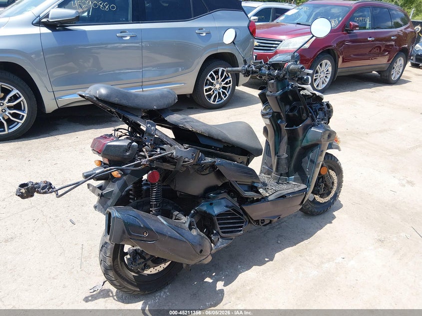 2023 Yamaha VIN RKRSEH9Y1PA003830 IAAI salvage auction — REAR END, Salvage (Missouri), sold $25 on 2026-07-29 (photo 4)