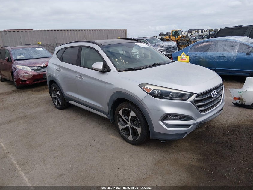 2018 Hyundai Tucson VIN KM8J33A21JU693292 IAAI salvage auction — FRONT END, Salvage Title, sold $25 on 2026-07-29 (photo 1)