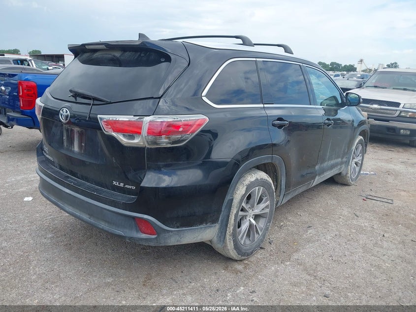 2015 Toyota Highlander VIN 5TDJKRFH7FS107407 IAAI salvage auction — HAIL, Salvage Title, sold $3,700 on 2026-07-28 (photo 4)