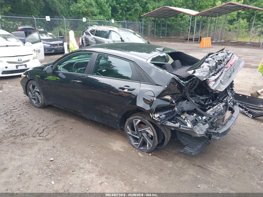 2025 Hyundai Elantra VIN KMHLM4DG8SU998566 IAAI salvage auction — REAR END, Salvage - Greater Than 75% (Maryland), sold $2,850 on 2026-07-28 (photo 3)