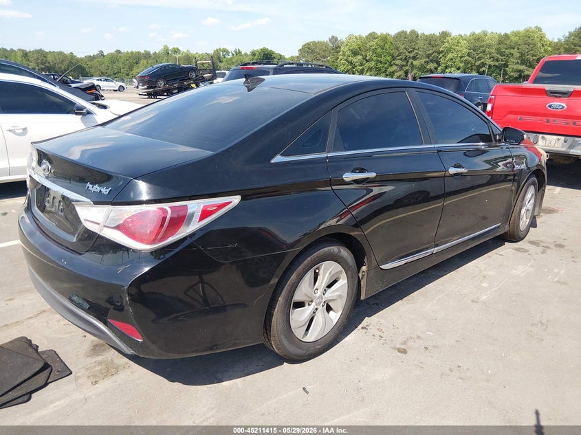 2014 Hyundai Sonata VIN KMHEC4A45EA116667 IAAI salvage auction — LEFT FRONT, Salvage Title, sold $650 on 2026-07-08 (photo 4)