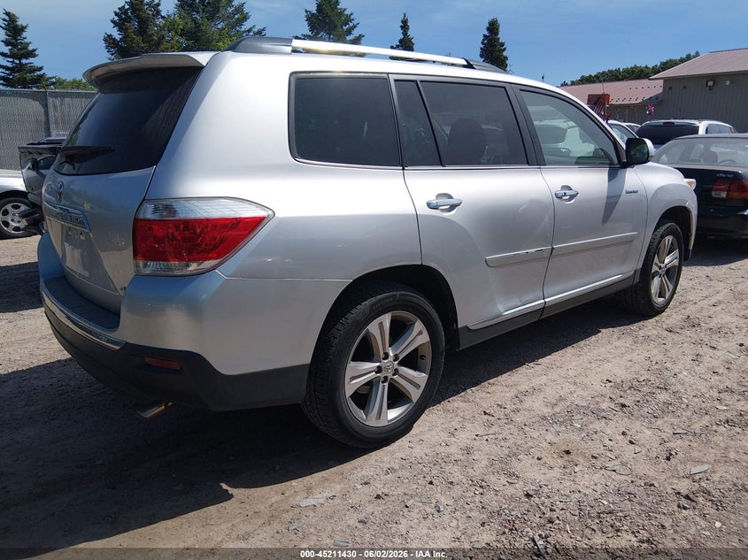 2011 Toyota Highlander VIN 5TDDK3EH2BS083801 IAAI salvage auction — HAIL, Clear (Wisconsin), sold $3,900 on 2026-07-08 (photo 4)