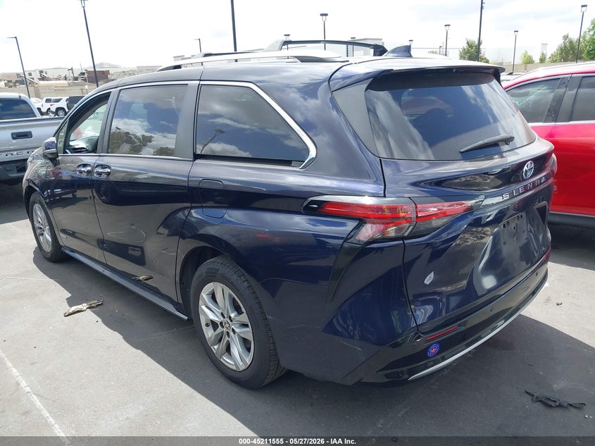 2021 Toyota Sienna VIN 5TDZRKECXMS044120 IAAI salvage auction — SIDE, Salvage Title, sold $10,100 on 2026-07-31 (photo 3)