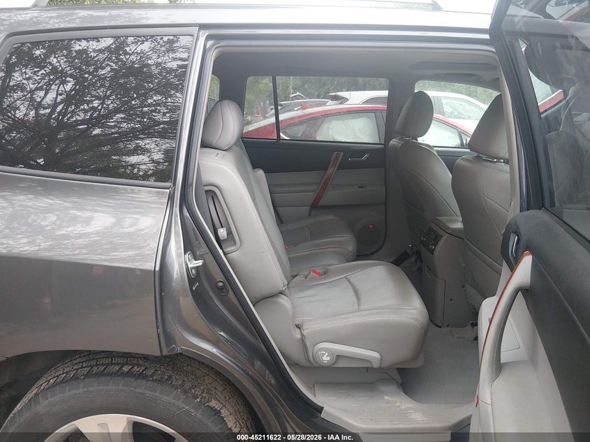 2010 Toyota Highlander VIN 5TDDK3EH6AS040206 IAAI salvage auction — FRONT END, Salvage (Kansas), sold $2,175 on 2026-07-08 (photo 8)