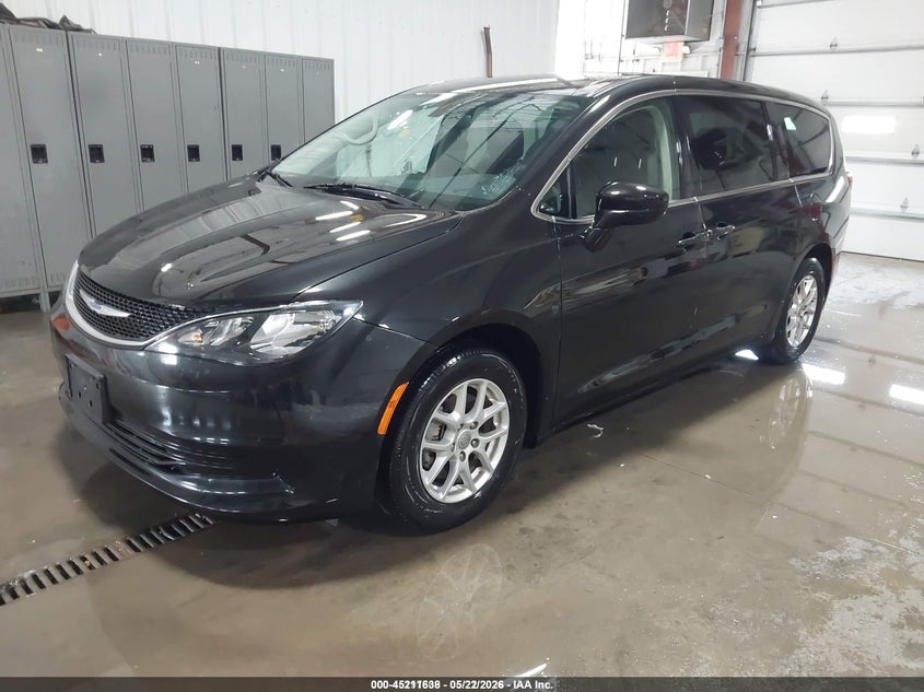 2020 Chrysler Voyager VIN 2C4RC1CG3LR195616 IAAI salvage auction — RIGHT SIDE, SF97 (Kansas), sold $13,300 on 2026-07-09 (photo 2)