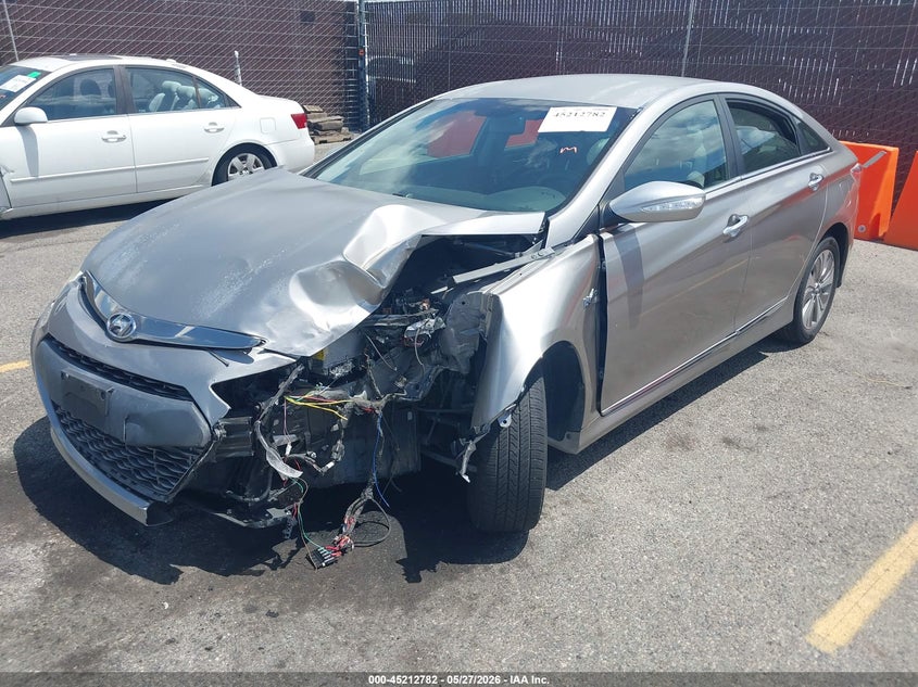 2013 Hyundai Sonata VIN KMHEC4A4XDA072809 IAAI salvage auction — LEFT FRONT, Salvage Title, sold $875 on 2026-07-06 (photo 2)