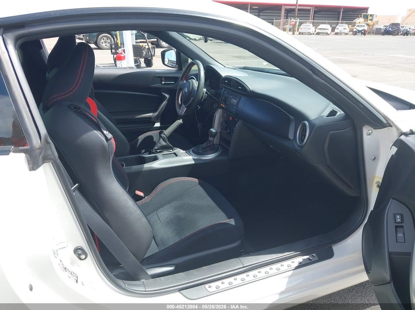 2013 Scion Fr-s VIN JF1ZNAA17D2732938 IAAI salvage auction — REAR END, Salvage (Hawaii), sold $5,650 on 2026-08-25 (photo 5)